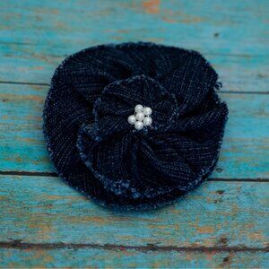 Vintage Fabric Dark Blue Floral White Faux Pearls Brooch - P30